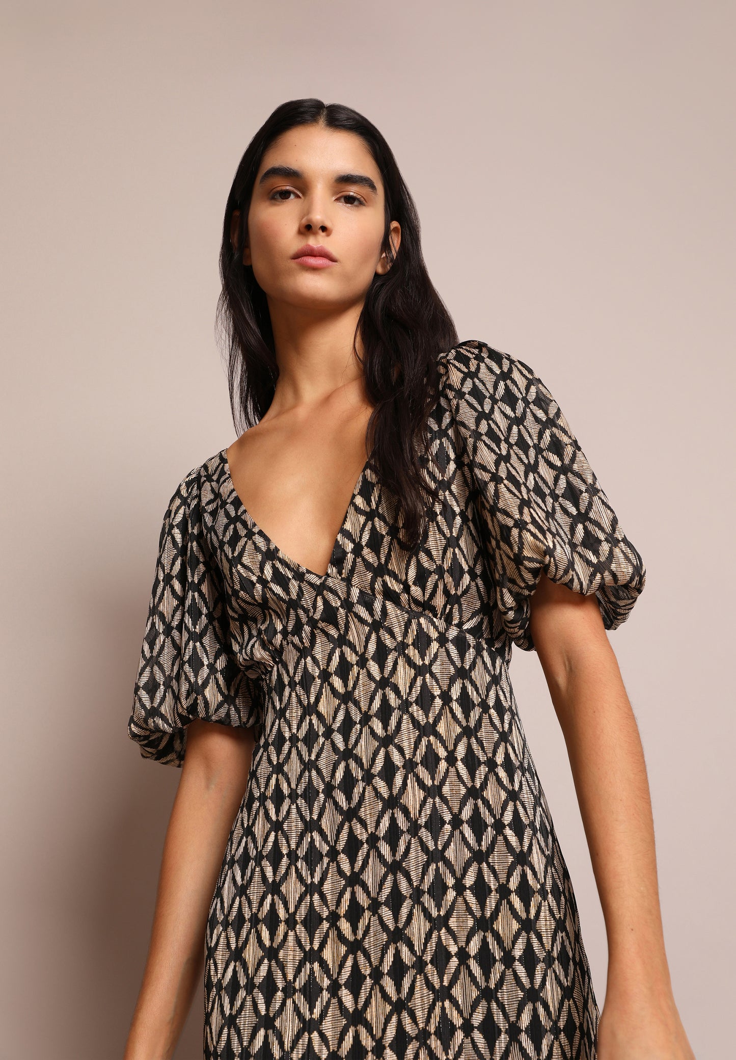 VESTIDO MIDI MANGA ABULLONADA