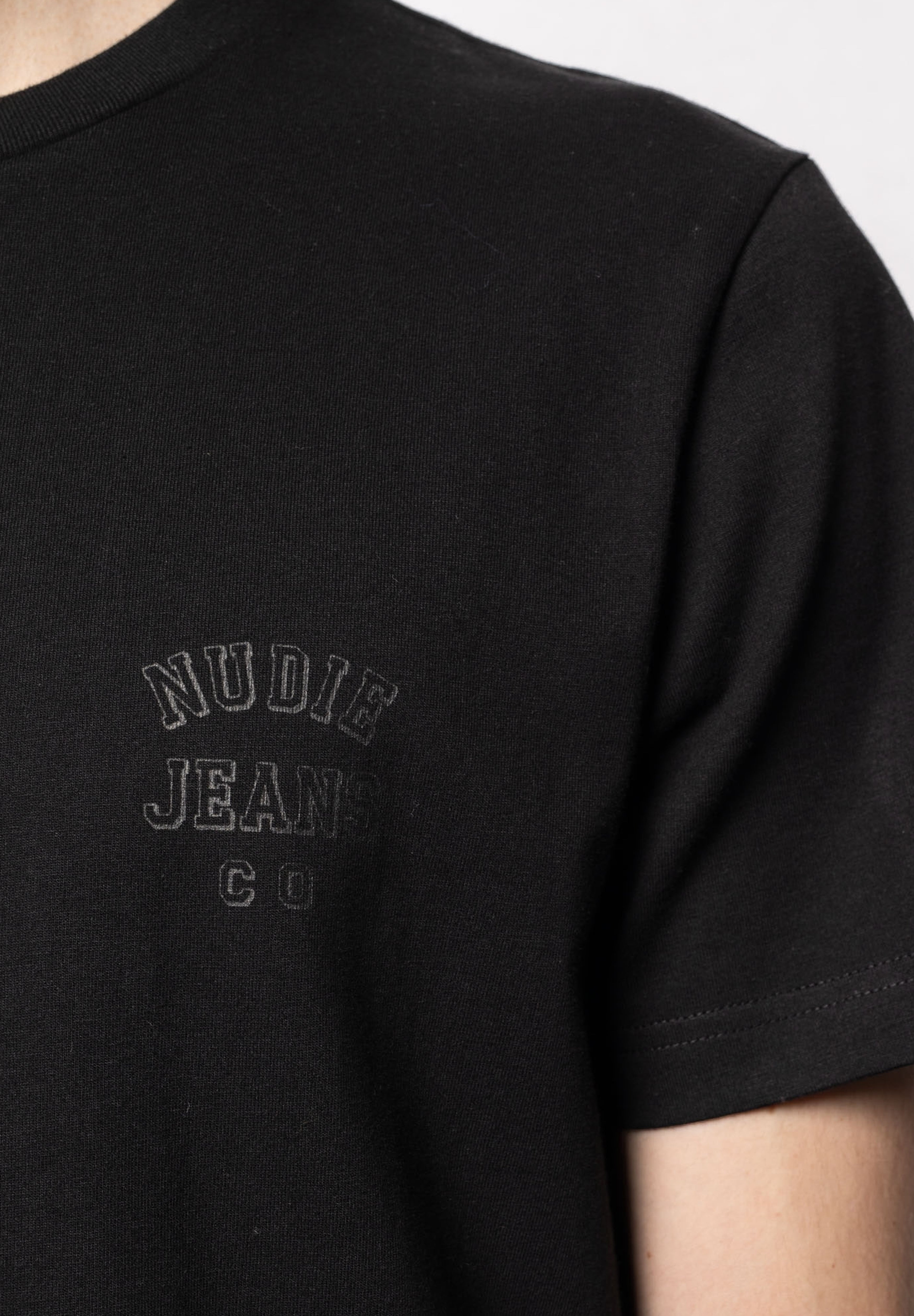 NUDIE JEANS | CAMISETA ROY LOGO