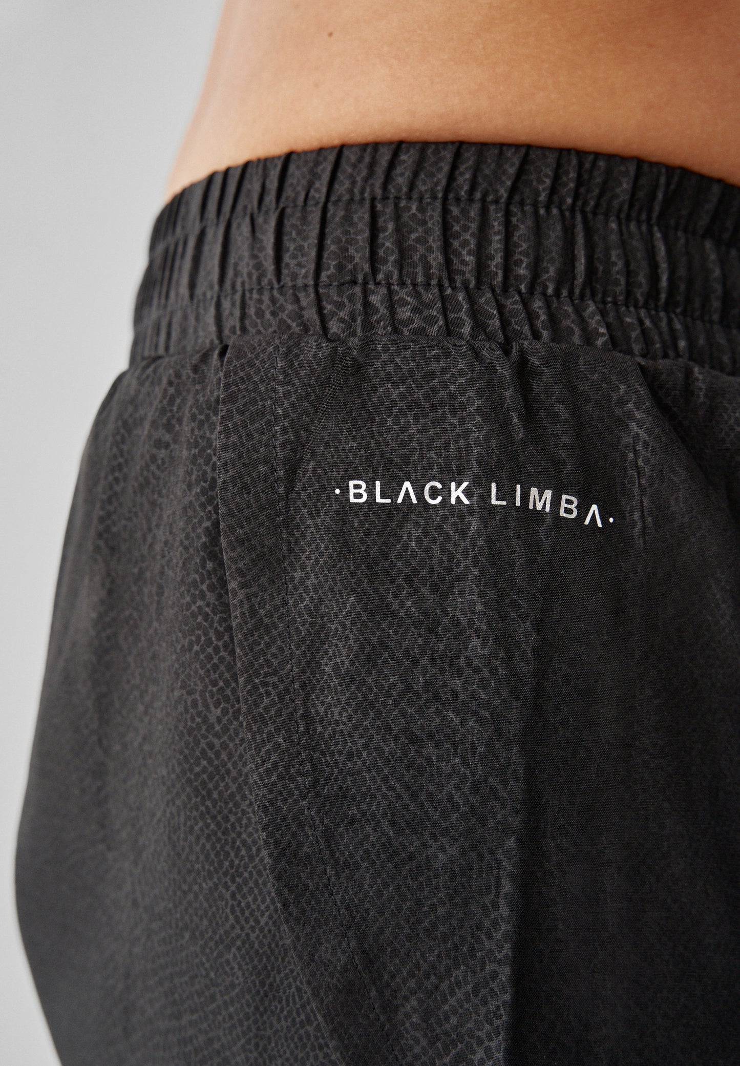BLACK LIMBA | SHORT DEPORTIVO DREAMY