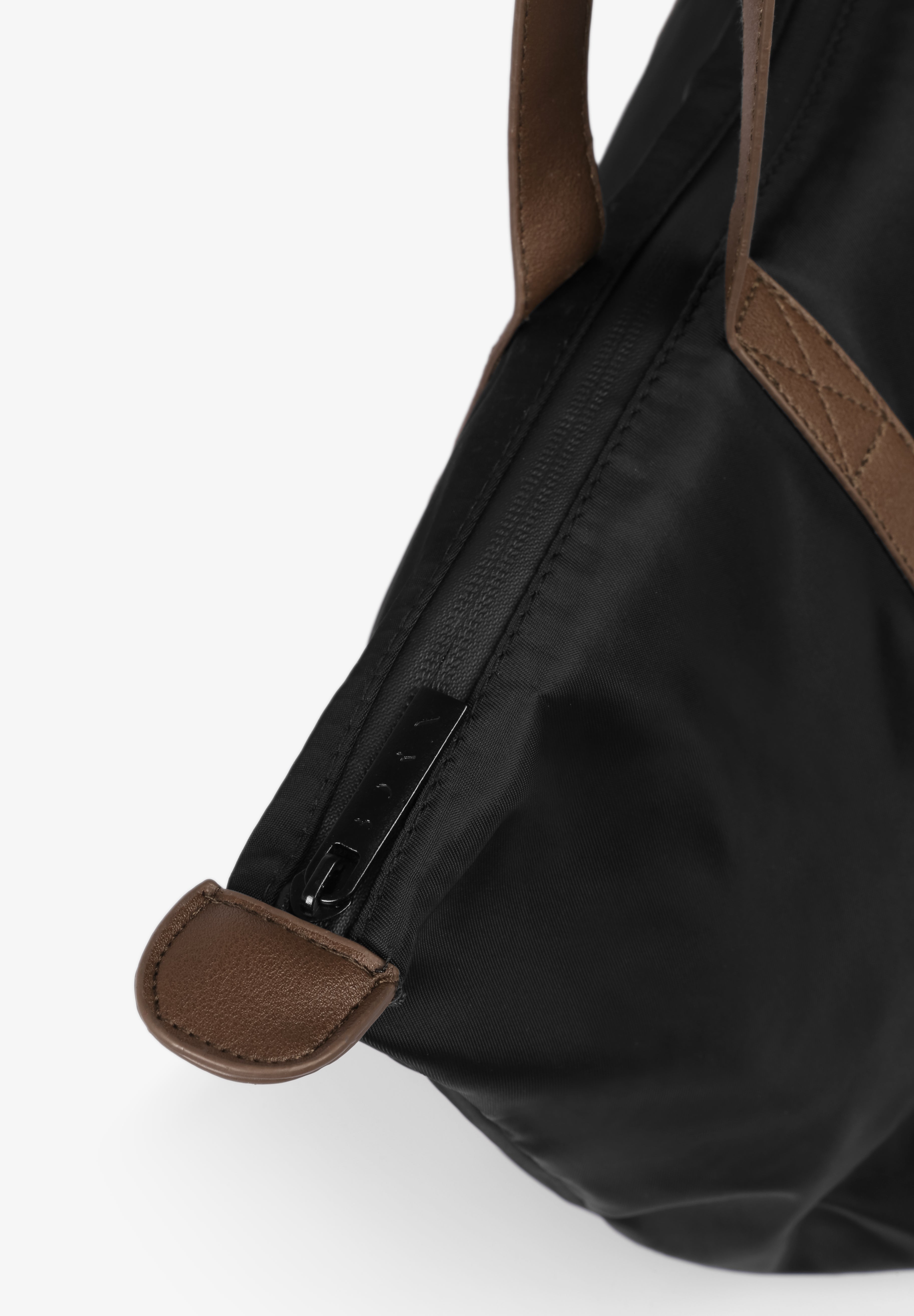 BORN LIVING YOGA | BOLSA DAILY - Scalpers