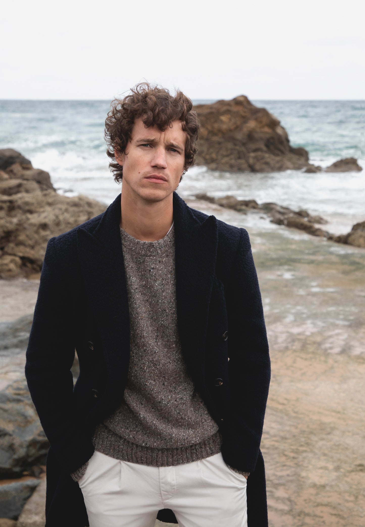 ABRIGO CRUZADO PUNTA DE LANZA