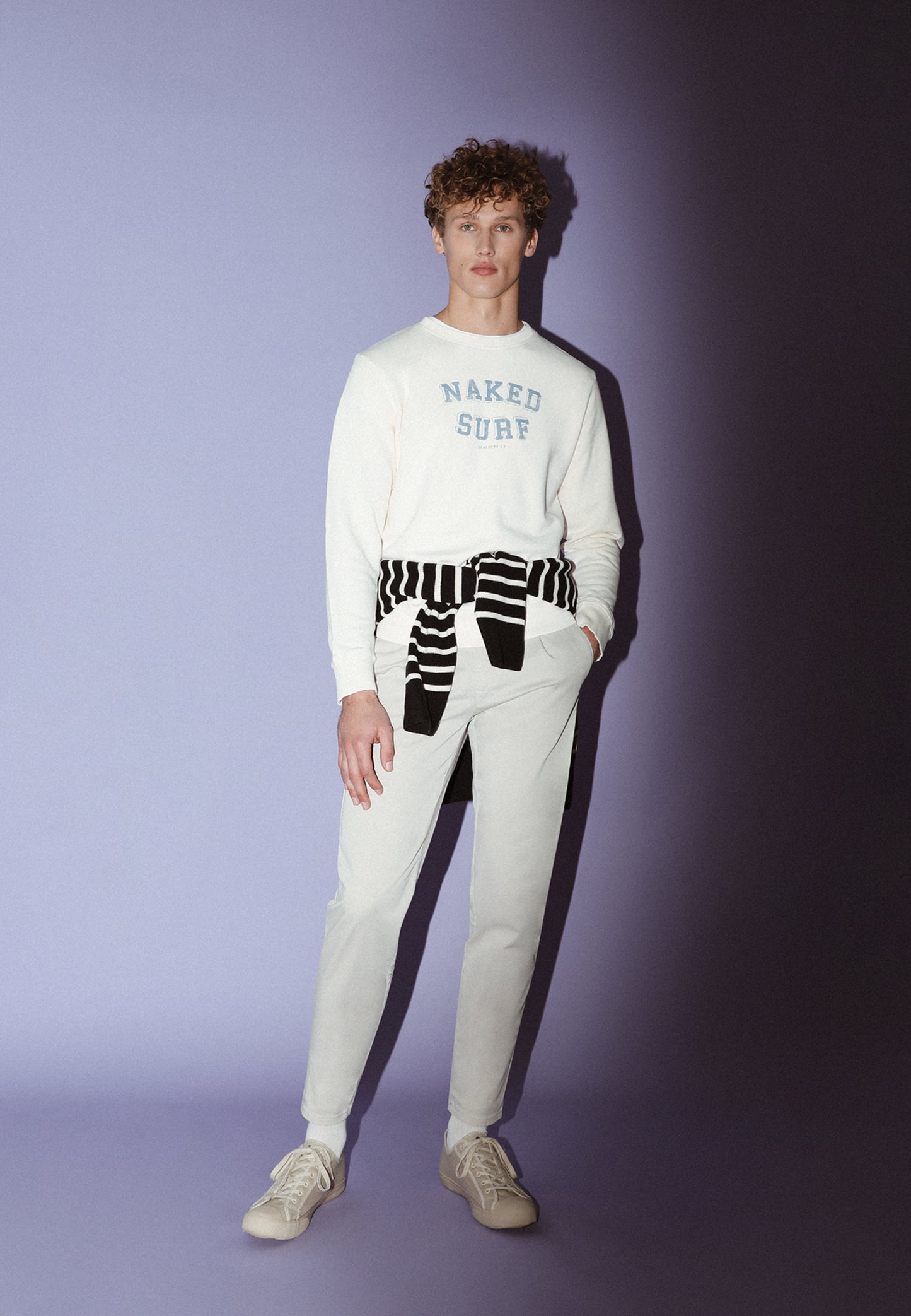 SUDADERA TEXTO CONTRASTE